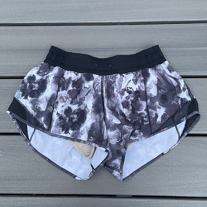 Lululemon Hotty Hot Short